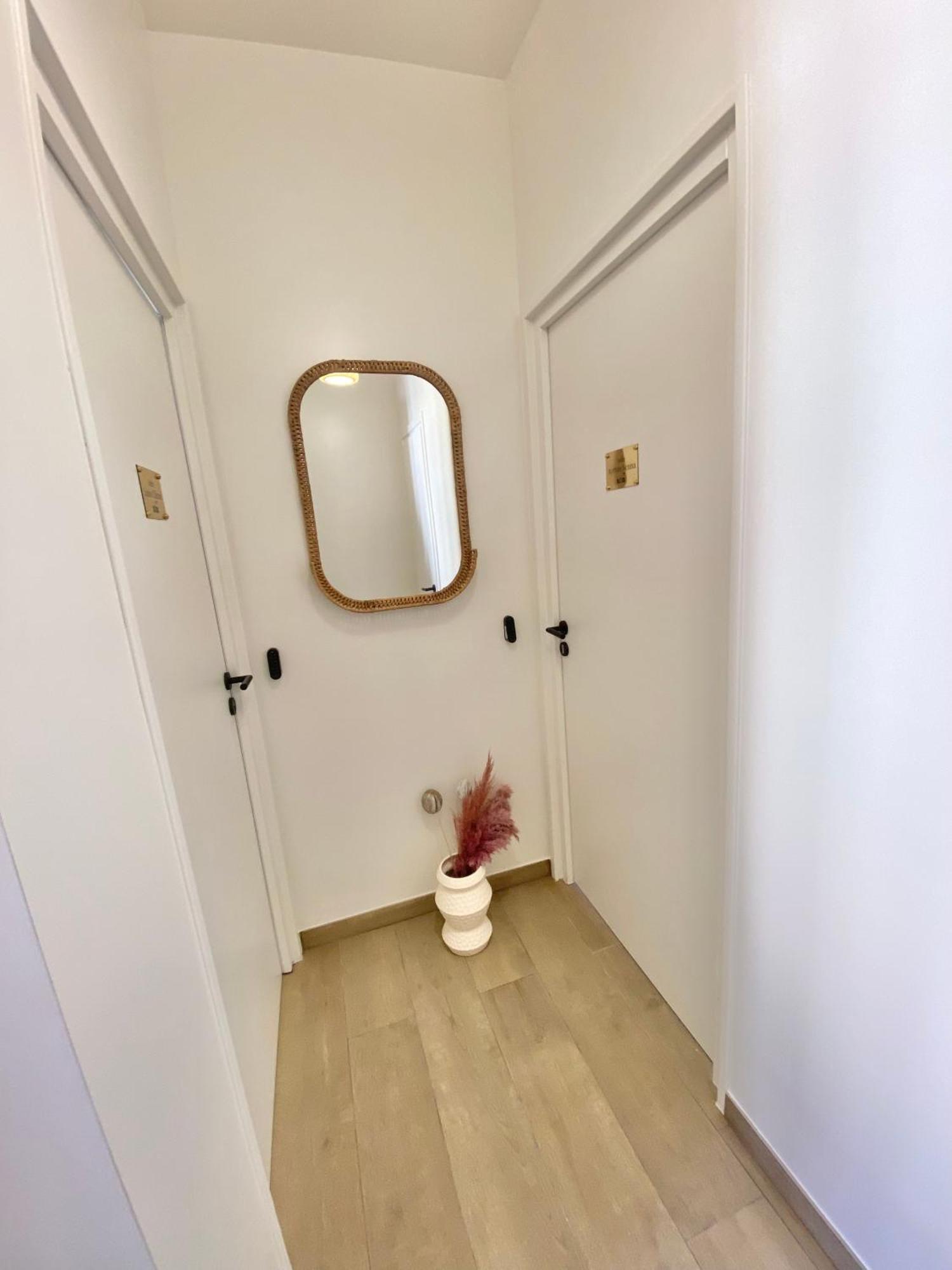 Moderne Climatise Monaco Vue Apartment